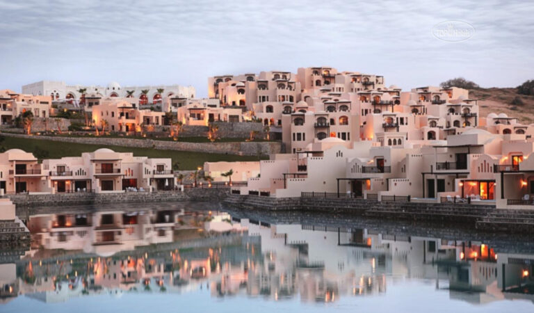 The Cove Rotana Resort 1