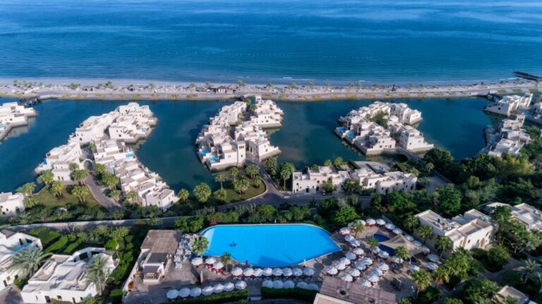 The Cove Rotana Resort 4