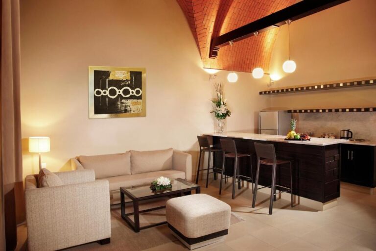 The Cove Rotana Resort 6