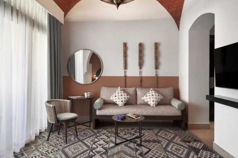 The Cove Rotana Resort 8